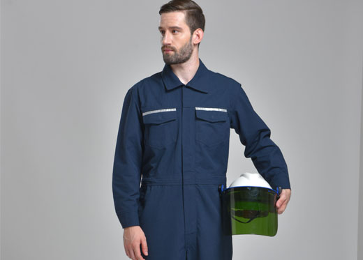  防電弧服采用什么面料？