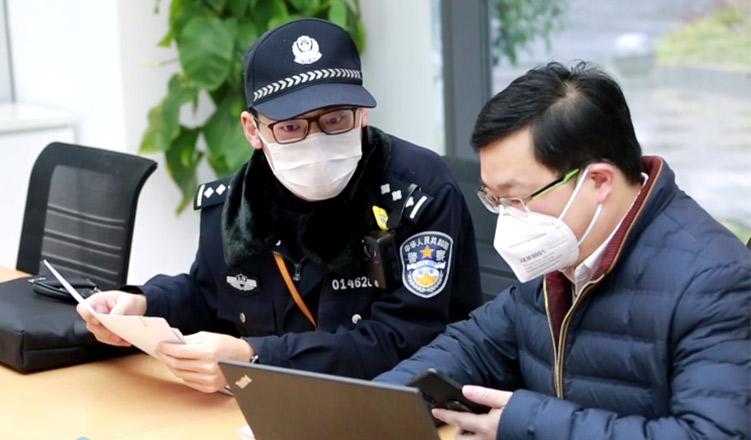 滬警方主動(dòng)對(duì)接我司，保障誠(chéng)格一次性防護(hù)服安全生產(chǎn)