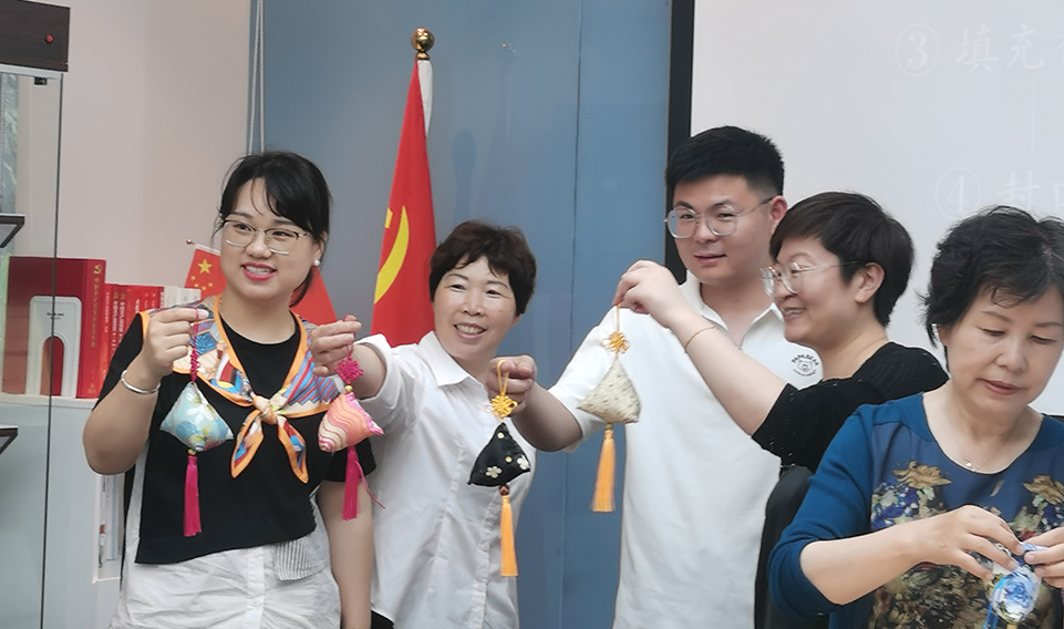 香韻端午，情滿誠格——上海誠格集團(tuán)工會組織開展端午香囊制作活動